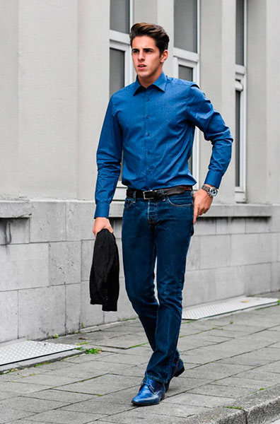 С чем хорошо смотрятся синие брюки?