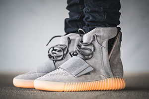 Картинка статьи Кроссовки adidas YEEZY Boost 750