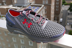 Картинка статьи Обзор кроссовок Under Armour Speedform