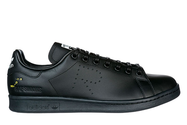 Модель кроссовок adidas Stan Smith x Raf Simons Обувь Рафа Симонса и adidas