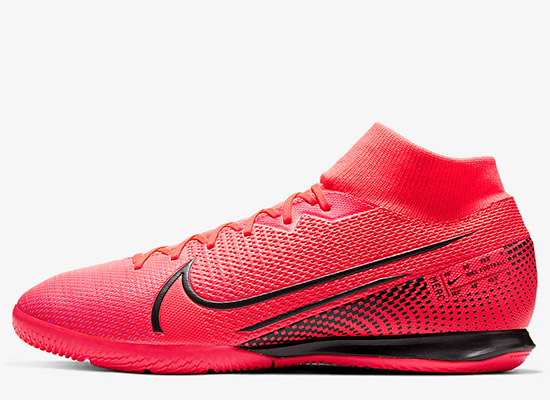 Футбольные бутсы Nike Mercurial Superfly
