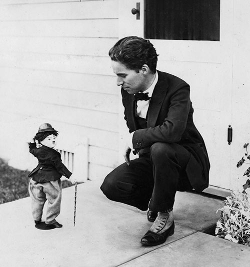 Чарли Чаплин в button boots