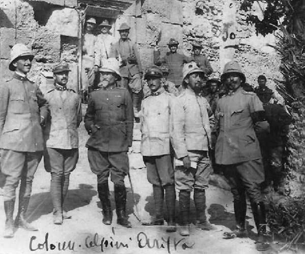 Группа итальянских альпини Ботинки для скалолазания история